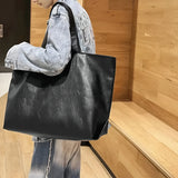 Women's Retro-Style Large Capacity Leather Tote Bag