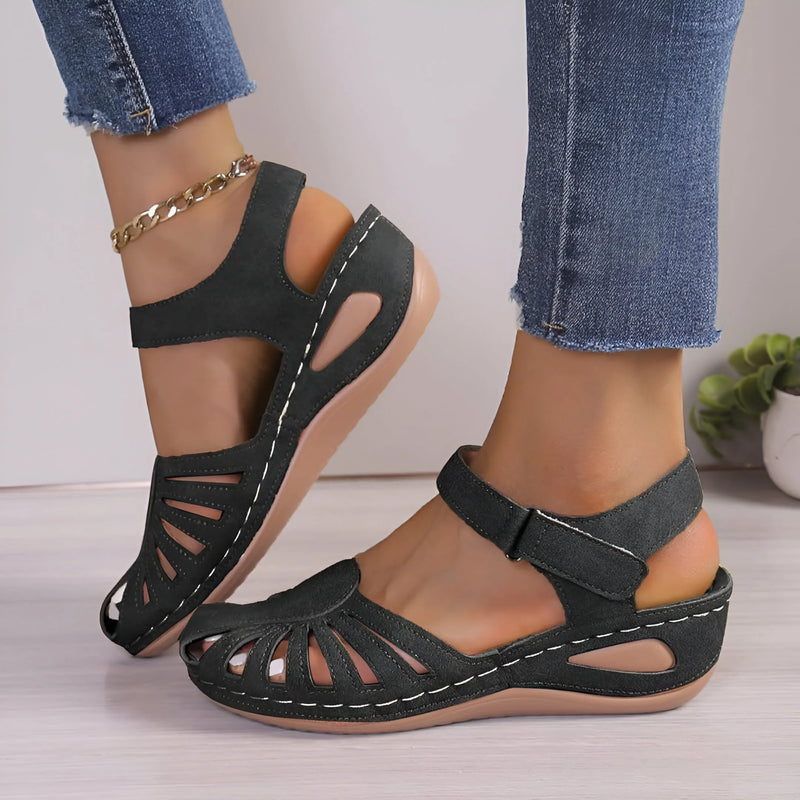 Women's Comfortable Closed-Toe Sandals