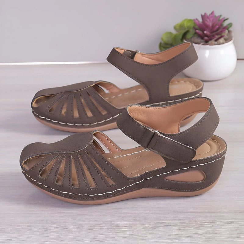 Women's Comfortable Closed-Toe Sandals