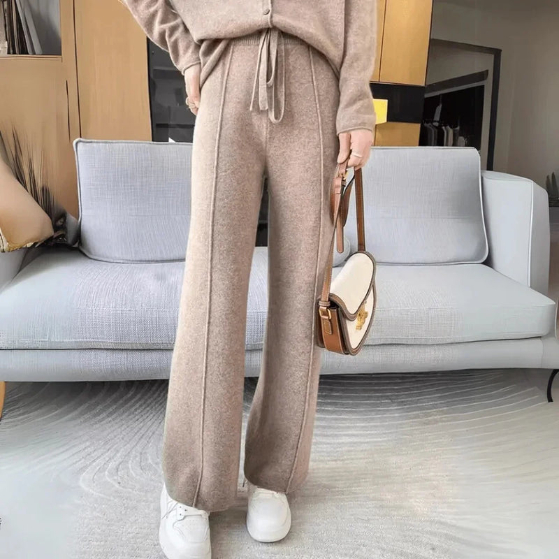 Women's high-waisted knit wide-leg pants